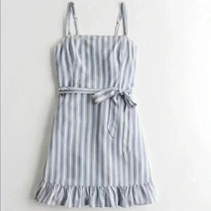 New hollister summer dress has pockets beautiful